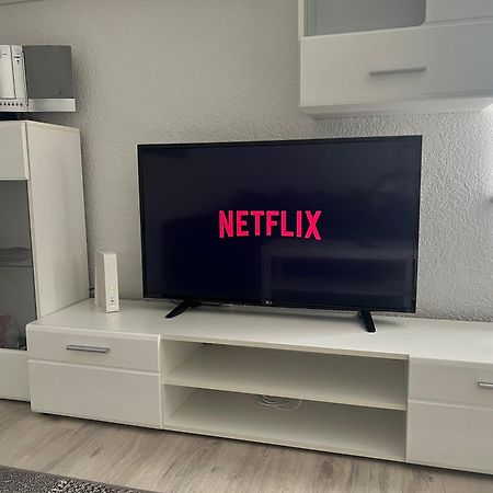 Moderne Helle 2,5 Zimmer Wohnung Mit Grossem Bad Und Kueche In 特罗辛根 外观 照片