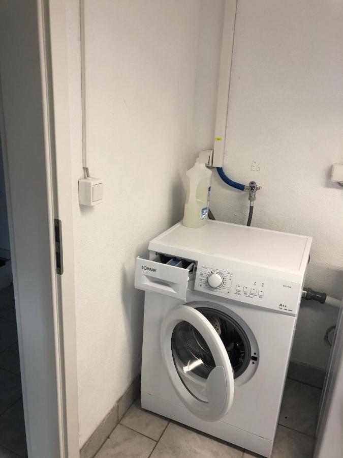 Moderne Helle 2,5 Zimmer Wohnung Mit Grossem Bad Und Kueche In 特罗辛根 外观 照片