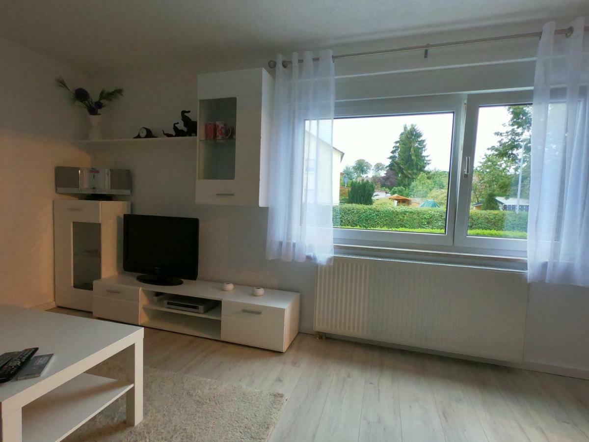 Moderne Helle 2,5 Zimmer Wohnung Mit Grossem Bad Und Kueche In 特罗辛根 外观 照片