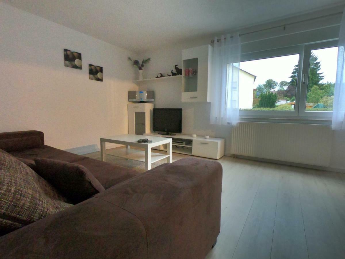 Moderne Helle 2,5 Zimmer Wohnung Mit Grossem Bad Und Kueche In 特罗辛根 外观 照片