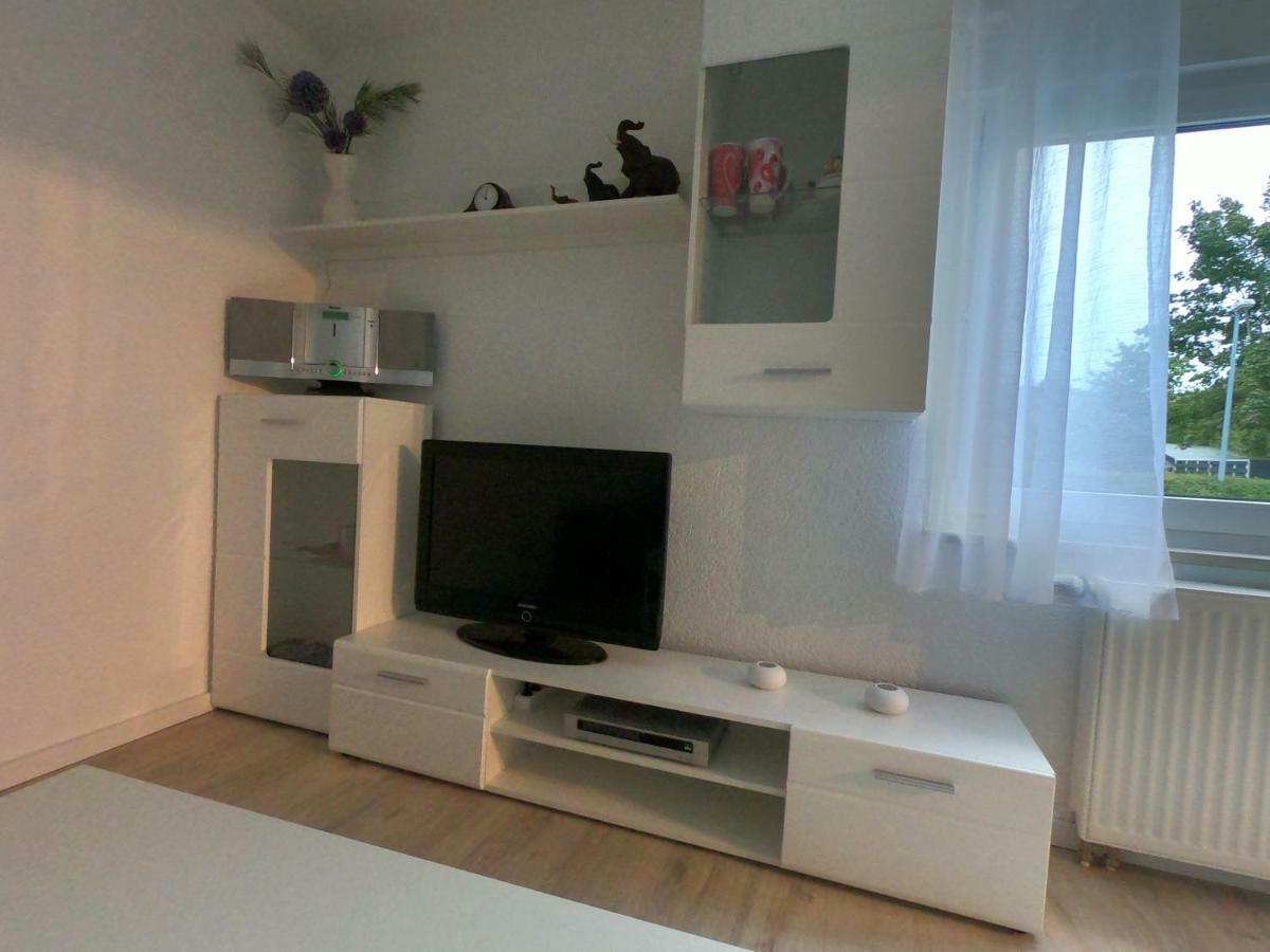 Moderne Helle 2,5 Zimmer Wohnung Mit Grossem Bad Und Kueche In 特罗辛根 外观 照片