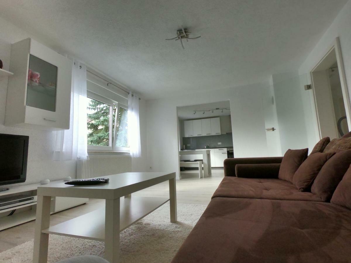 Moderne Helle 2,5 Zimmer Wohnung Mit Grossem Bad Und Kueche In 特罗辛根 外观 照片