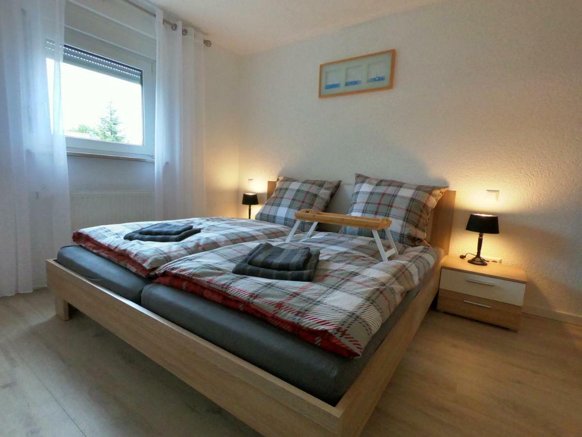 Moderne Helle 2,5 Zimmer Wohnung Mit Grossem Bad Und Kueche In 特罗辛根 外观 照片