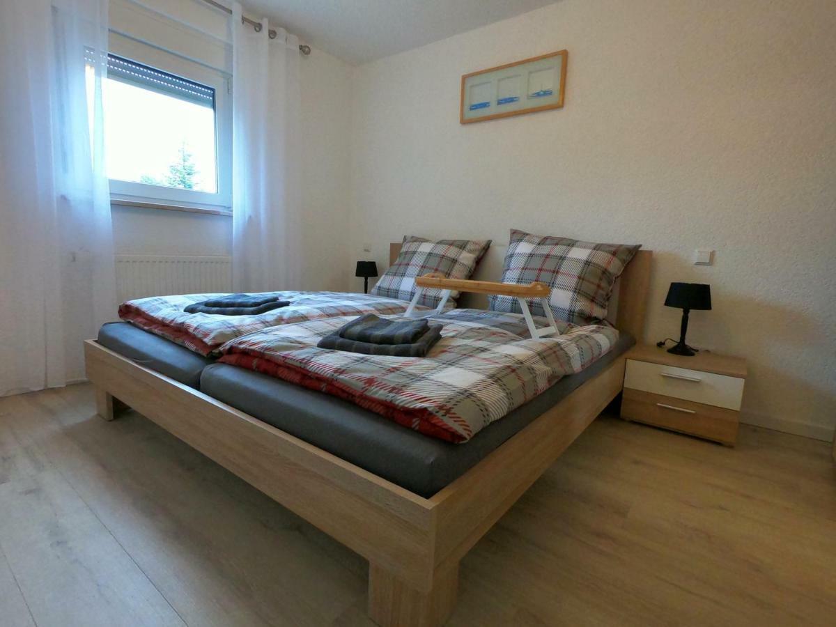 Moderne Helle 2,5 Zimmer Wohnung Mit Grossem Bad Und Kueche In 特罗辛根 外观 照片